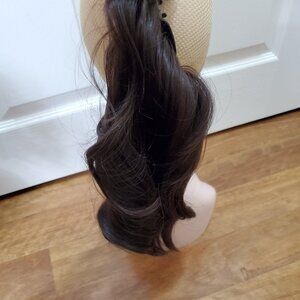 NEW Dark brown clip in pony